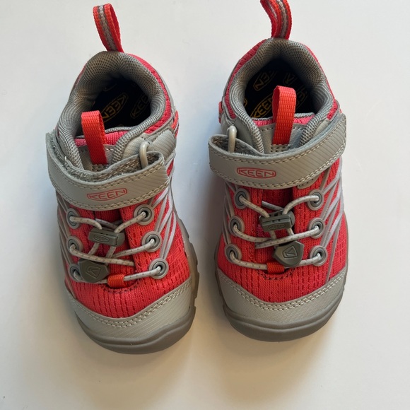*New* Keen Sneakers, Toddler Size 8 - Picture 2 of 4